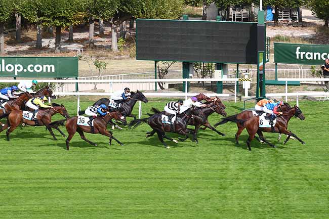 Photo d'arrivée de la course pmu PRIX LE PARISIEN - PRIX DES BOUCLES DE LA SEINE à SAINT-CLOUD le Samedi 19 septembre 2020