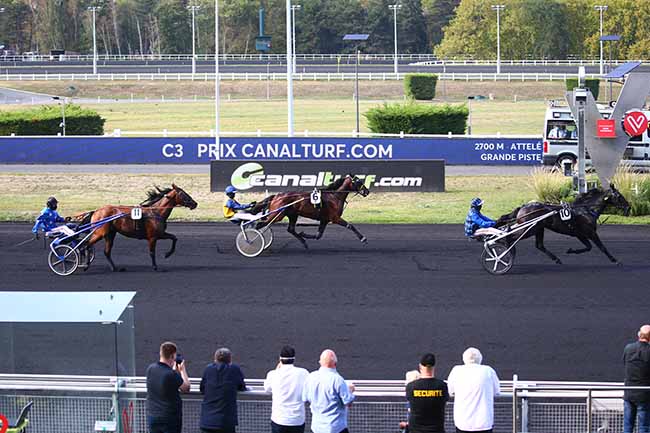 Photo d'arrivée de la course pmu PRIX CANALTURF.COM - PRIX DE BAYEUX à PARIS-VINCENNES le Dimanche 20 septembre 2020