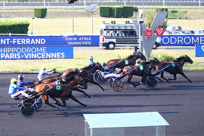 Photo d'arrivée de la course pmu PRIX DE CLERMONT-FERRAND à PARIS-VINCENNES le Dimanche 20 septembre 2020