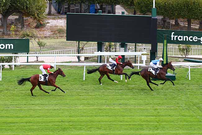 Photo d'arrivée de la course pmu PRIX BARQUETTE à SAINT-CLOUD le Mercredi 23 septembre 2020