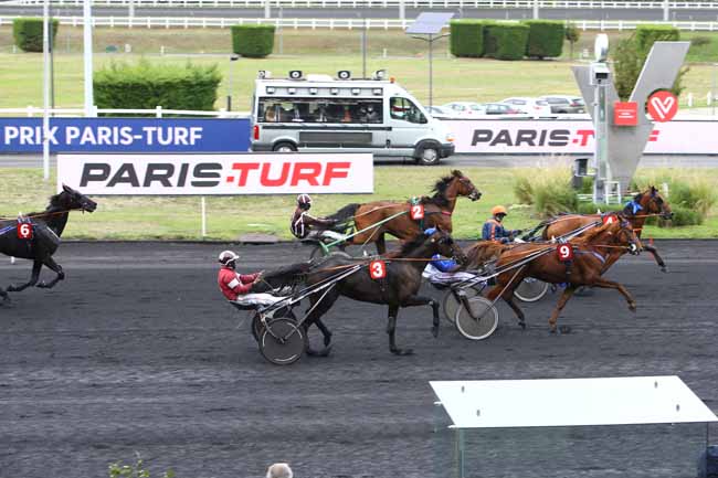 Photo d'arrivée de la course pmu PRIX DE DURTAL à PARIS-VINCENNES le Dimanche 27 septembre 2020