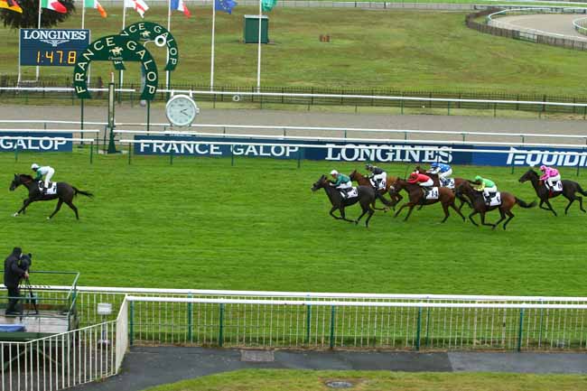 Photo d'arrivée de la course pmu PRIX DU QUARTIER DE LA SEIGNEURIE à CHANTILLY le Lundi 28 septembre 2020