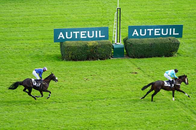 Photo d'arrivée de la course pmu PRIX MAGICIENNE à AUTEUIL le Jeudi 1 octobre 2020