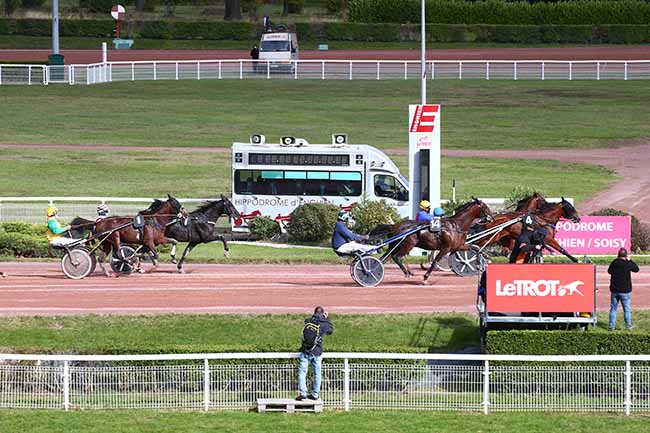 Photo d'arrivée de la course pmu PRIX DU HAUT RHIN à ENGHIEN le Mercredi 7 octobre 2020