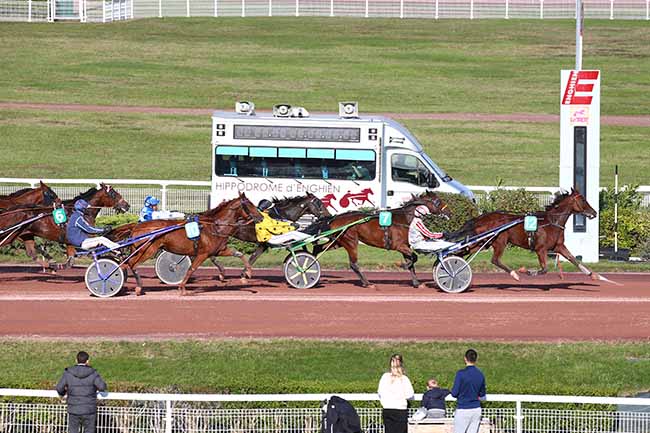 Photo d'arrivée de la course pmu PRIX DE PASSY à ENGHIEN le Mercredi 7 octobre 2020