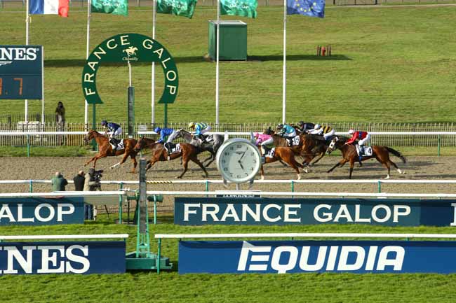 Photo d'arrivée de la course pmu PRIX DE SURVILLIERS à CHANTILLY le Samedi 10 octobre 2020