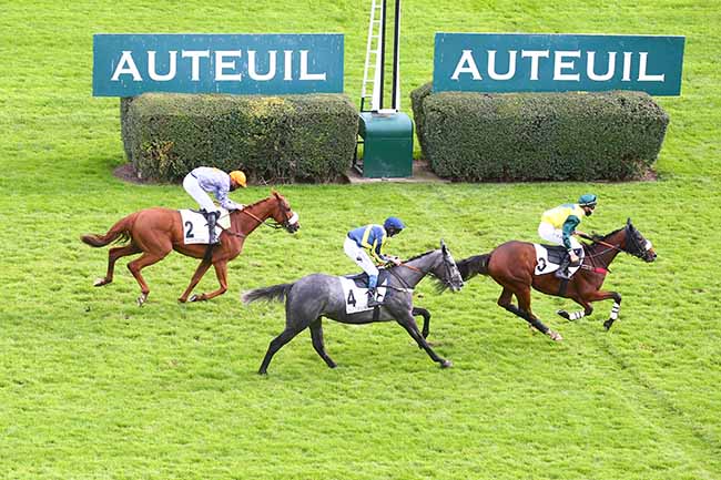 Photo d'arrivée de la course pmu PRIX BARCELONNETTE à AUTEUIL le Jeudi 22 octobre 2020