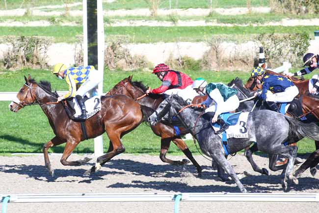 Photo d'arrivée de la course pmu PRIX DE LA FORET D'ECOUVES à DEAUVILLE le Jeudi 22 octobre 2020