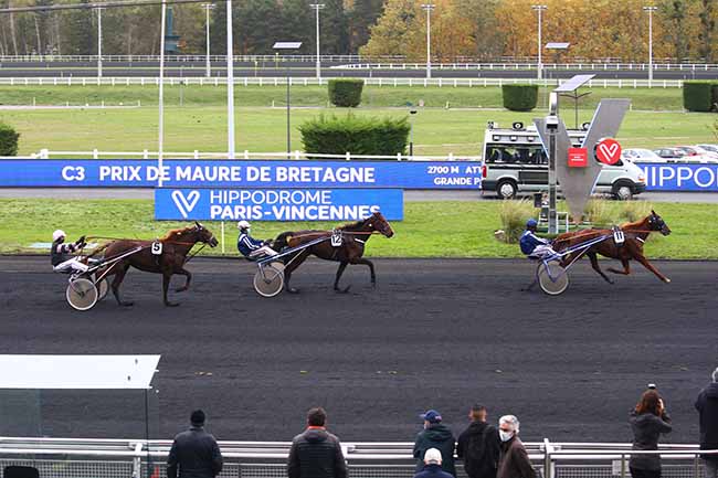 Photo d'arrivée de la course pmu PRIX DE MAURE-DE-BRETAGNE à PARIS-VINCENNES le Mercredi 28 octobre 2020