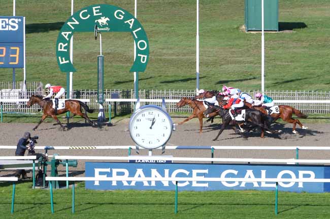 Photo d'arrivée de la course pmu PRIX DE LA CABOTIERE à CHANTILLY le Mercredi 4 novembre 2020