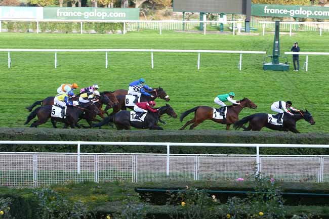 Photo d'arrivée de la course pmu PRIX DE LA VALLEE DE CHEVREUSE à SAINT-CLOUD le Samedi 7 novembre 2020