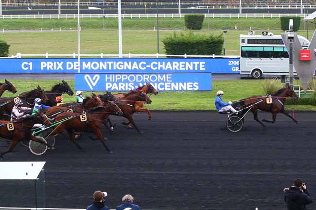 Photo d'arrivée de la course pmu PRIX DE MONTIGNAC-CHARENTE à PARIS-VINCENNES le Lundi 23 novembre 2020