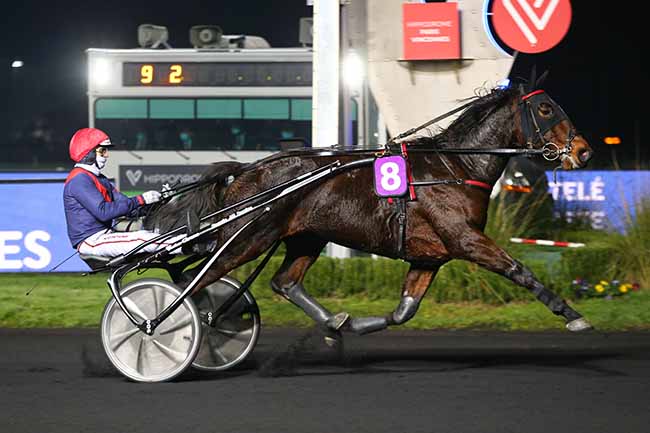 Photo d'arrivée de la course pmu PRIX EDNA à PARIS-VINCENNES le Vendredi 27 novembre 2020