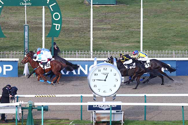 Photo d'arrivée de la course pmu PRIX D'HIMEJI à CHANTILLY le Mardi 8 décembre 2020