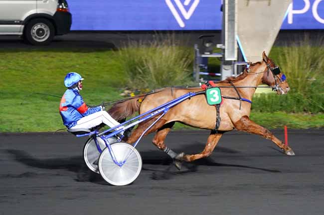 Photo d'arrivée de la course pmu PRIX EUNOMIA à PARIS-VINCENNES le Mardi 8 décembre 2020