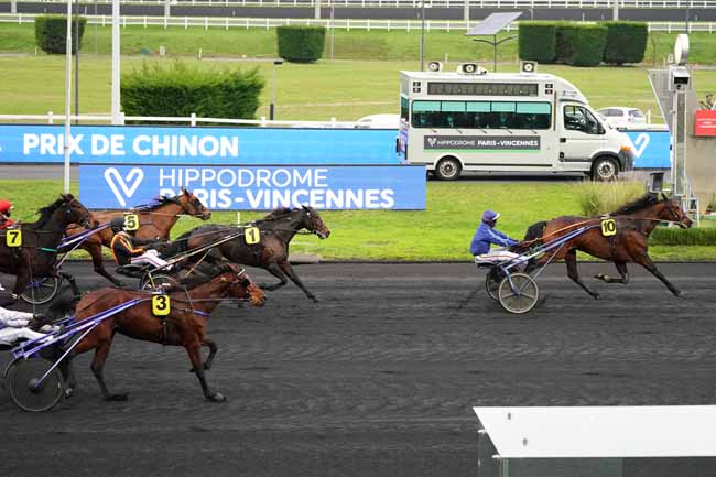 Photo d'arrivée de la course pmu PRIX DE CHINON à PARIS-VINCENNES le Jeudi 10 décembre 2020