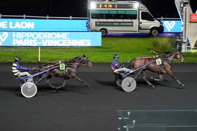 Photo d'arrivée de la course pmu PRIX DE LAON à PARIS-VINCENNES le Samedi 12 décembre 2020