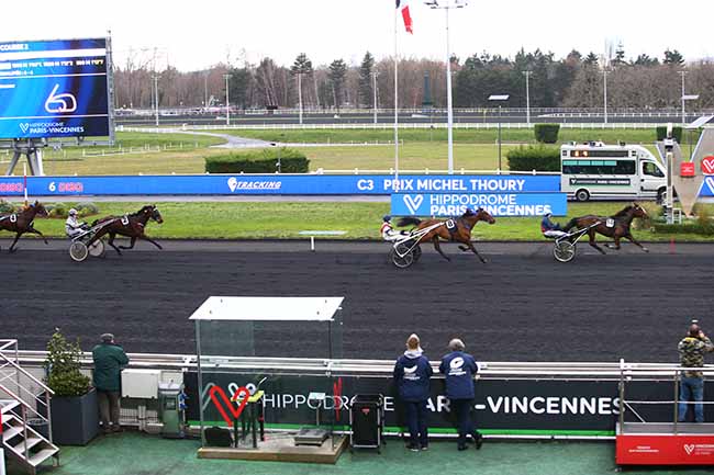 Photo d'arrivée de la course pmu PRIX MICHEL THOURY à PARIS-VINCENNES le Samedi 19 décembre 2020