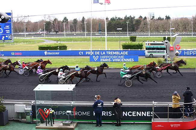 Photo d'arrivée de la course pmu PRIX DE LA TREMBLADE à PARIS-VINCENNES le Mardi 22 décembre 2020