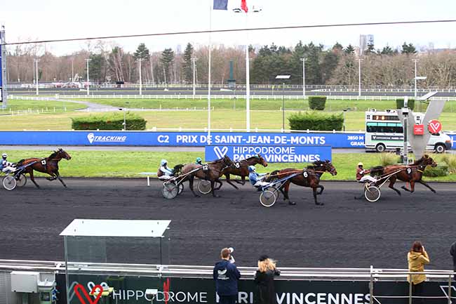 Photo d'arrivée de la course pmu PRIX DE SAINT-JEAN-DE-MONTS à PARIS-VINCENNES le Mardi 22 décembre 2020