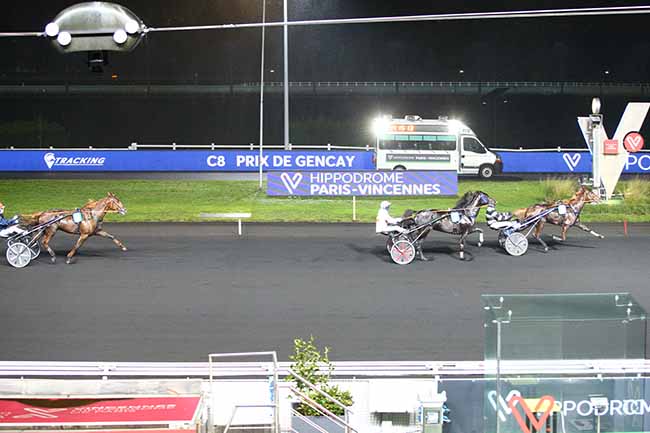 Photo d'arrivée de la course pmu PRIX DE GENCAY à PARIS-VINCENNES le Mardi 22 décembre 2020