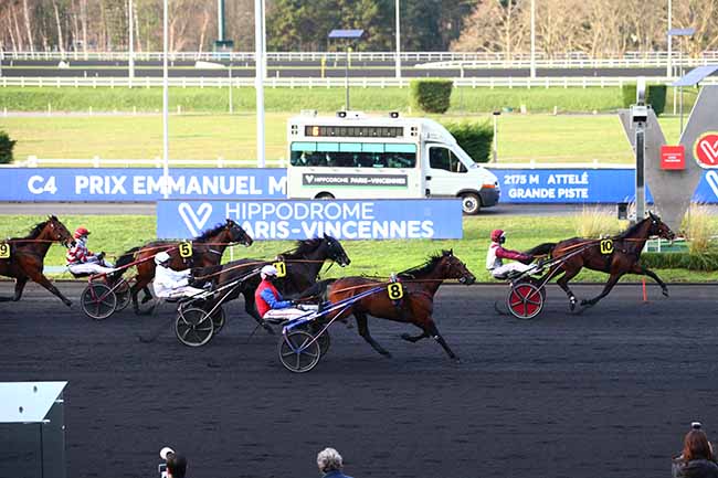 Photo d'arrivée de la course pmu PRIX EMMANUEL MARGOUTY à PARIS-VINCENNES le Samedi 26 décembre 2020