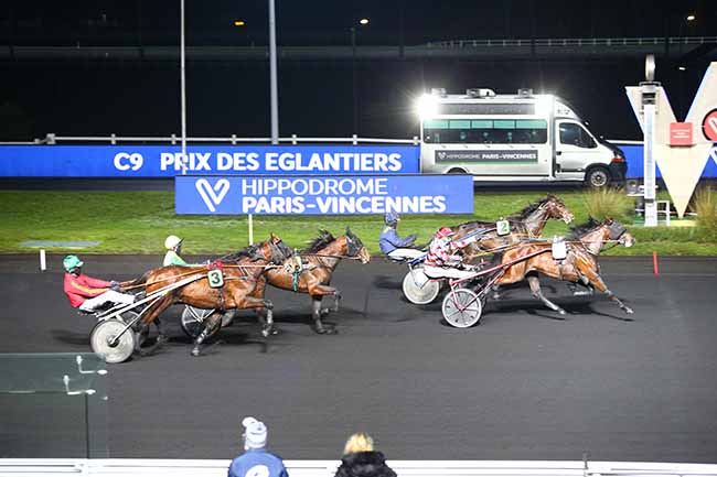 Photo d'arrivée de la course pmu PRIX DES EGLANTIERS à PARIS-VINCENNES le Samedi 2 janvier 2021