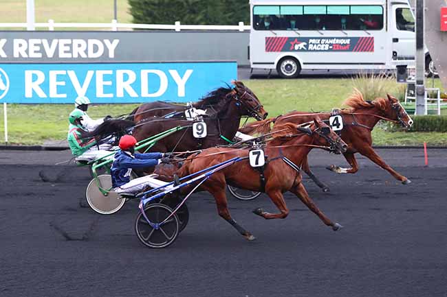 Photo d'arrivée de la course pmu PRIX REVERDY à PARIS-VINCENNES le Dimanche 3 janvier 2021