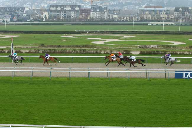 Photo d'arrivée de la course pmu PRIX GOUFFERN à DEAUVILLE le Dimanche 3 janvier 2021