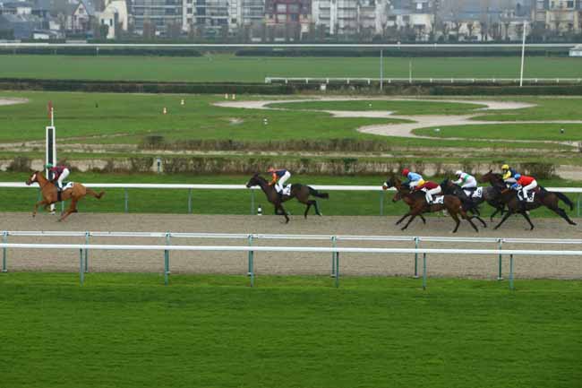 Photo d'arrivée de la course pmu PRIX DES ROUGES TERRES à DEAUVILLE le Dimanche 3 janvier 2021