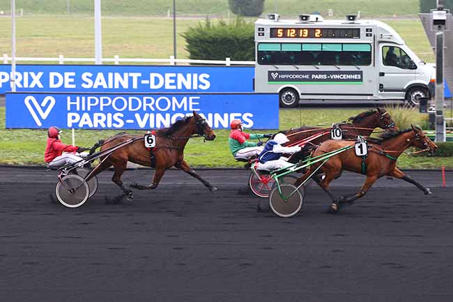 Photo d'arrivée de la course pmu PRIX DE SAINT-DENIS à PARIS-VINCENNES le Mercredi 6 janvier 2021