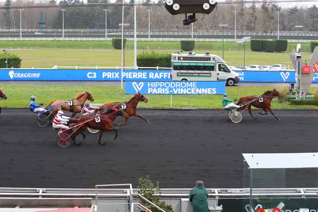 Photo d'arrivée de la course pmu PRIX PIERRE RAFFRE à PARIS-VINCENNES le Jeudi 7 janvier 2021