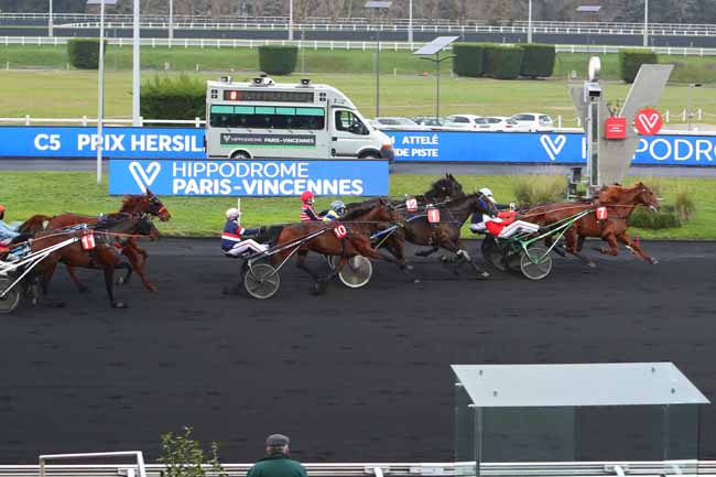Photo d'arrivée de la course pmu PRIX HERSILIE à PARIS-VINCENNES le Jeudi 7 janvier 2021