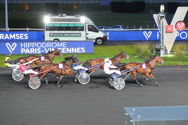 Photo d'arrivée de la course pmu PRIX RAMSES à PARIS-VINCENNES le Vendredi 15 janvier 2021