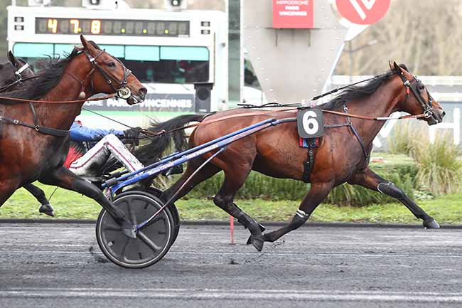 Photo d'arrivée de la course pmu PRIX MAURICE DE GHEEST à PARIS-VINCENNES le Dimanche 17 janvier 2021