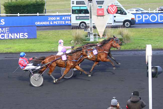 Photo d'arrivée de la course pmu PRIX DE MARVEJOLS à PARIS-VINCENNES le Lundi 18 janvier 2021