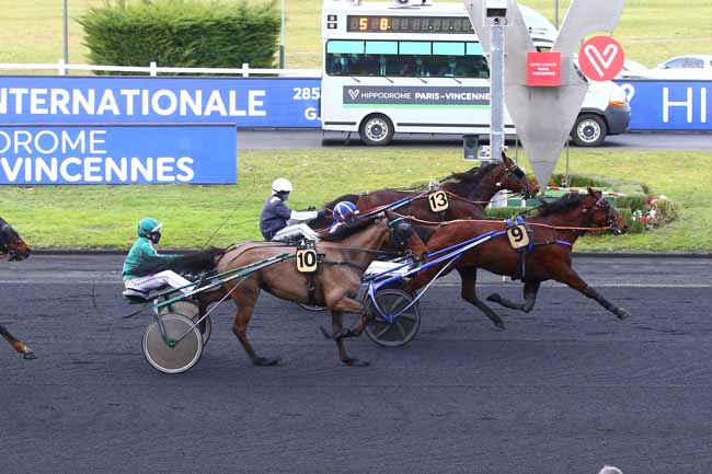 Photo d'arrivée de la course pmu PRIX DE LA SEMAINE INTERNATIONALE à PARIS-VINCENNES le Jeudi 28 janvier 2021