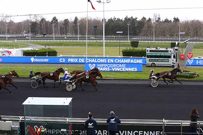 Photo d'arrivée de la course pmu PRIX DE CHALONS-EN-CHAMPAGNE à PARIS-VINCENNES le Samedi 30 janvier 2021