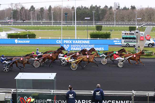 Photo d'arrivée de la course pmu PRIX VARENNE à PARIS-VINCENNES le Samedi 30 janvier 2021