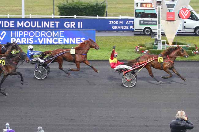 Photo d'arrivée de la course pmu PRIX OVIDE MOULINET à PARIS-VINCENNES le Dimanche 7 février 2021