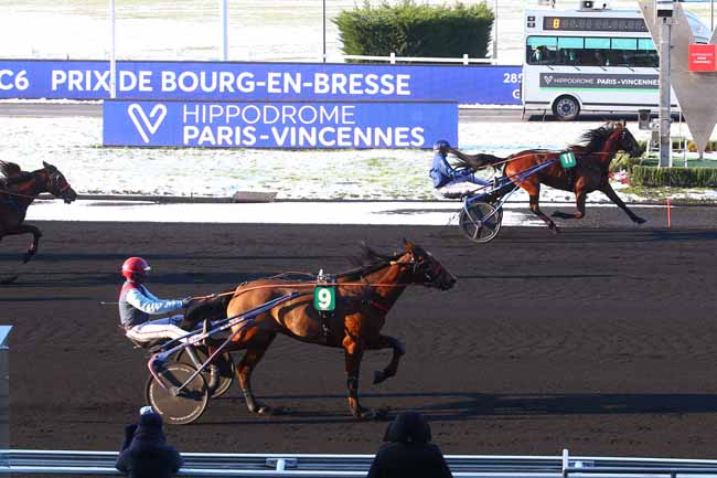 Photo d'arrivée de la course pmu PRIX DE BOURG-EN-BRESSE à PARIS-VINCENNES le Mercredi 10 février 2021
