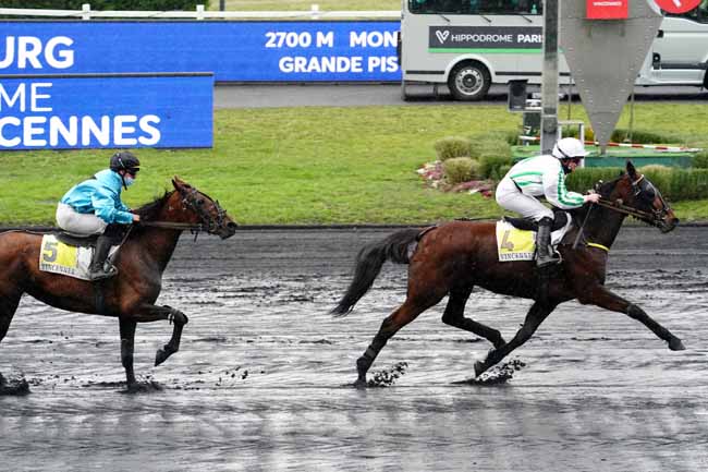 Photo d'arrivée de la course pmu PRIX DE MONTEBOURG à PARIS-VINCENNES le Lundi 15 février 2021