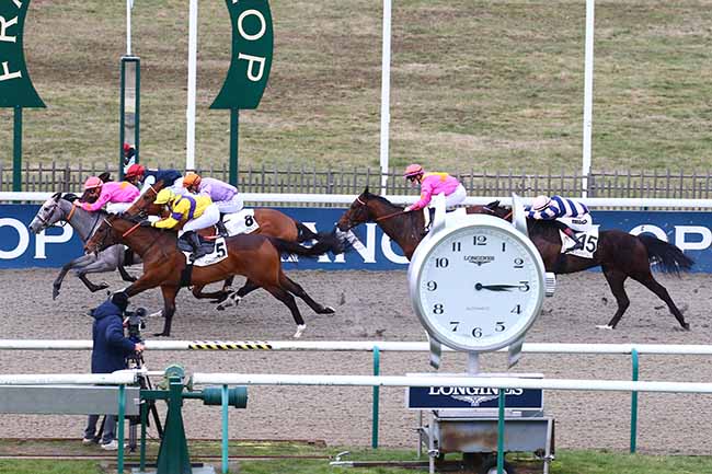 Photo d'arrivée de la course pmu PRIX DE LA TABLE D'APREMONT à CHANTILLY le Mardi 16 février 2021