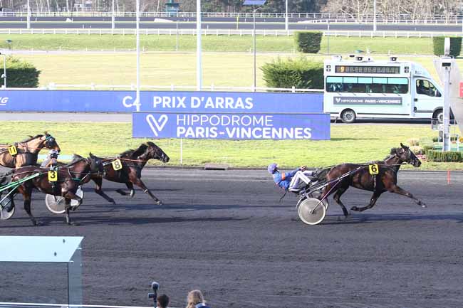 Photo d'arrivée de la course pmu PRIX D'ARRAS à PARIS-VINCENNES le Dimanche 21 février 2021