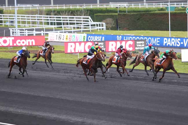 Photo d'arrivée de la course pmu PRIX DE GRENADE à PARIS-VINCENNES le Dimanche 21 février 2021