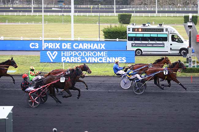 Photo d'arrivée de la course pmu PRIX DE CARHAIX à PARIS-VINCENNES le Lundi 22 février 2021