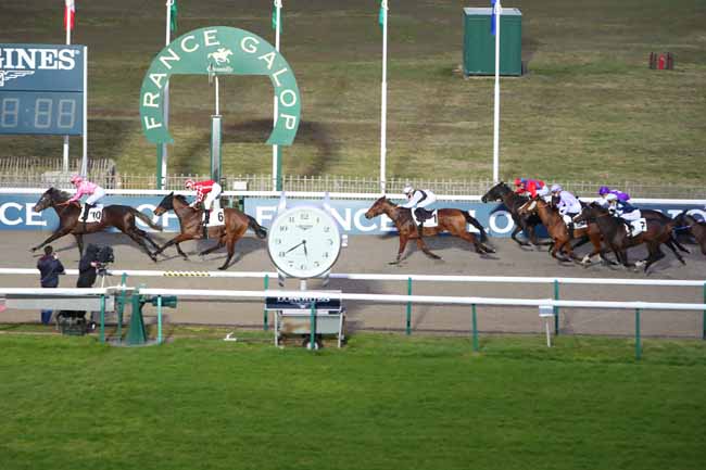 Photo d'arrivée de la course pmu PRIX DE PAU à CHANTILLY le Lundi 22 février 2021