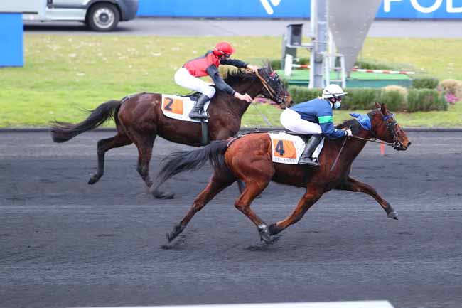 Photo d'arrivée de la course pmu PRIX DE VIRE NORMANDIE à PARIS-VINCENNES le Vendredi 26 février 2021