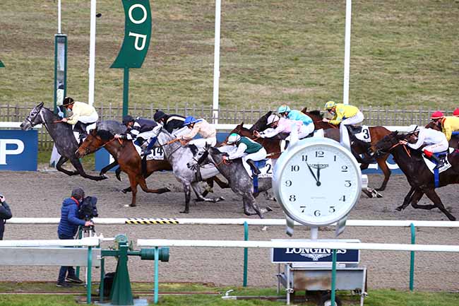 Photo d'arrivée de la course pmu PRIX DE LA ROUTE DES SANGLIERS à CHANTILLY le Vendredi 26 février 2021