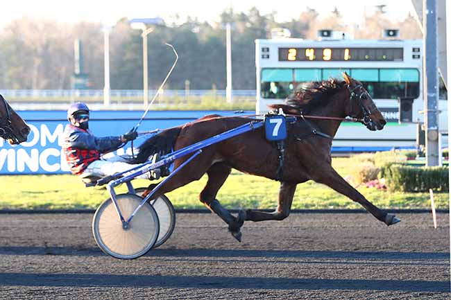 Photo d'arrivée de la course pmu PRIX DE GUER-COETQUIDAN à PARIS-VINCENNES le Samedi 6 mars 2021